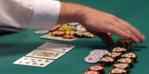 Online Casino Tips: Tips To Help You Play Your Favorite Casino Site Safely