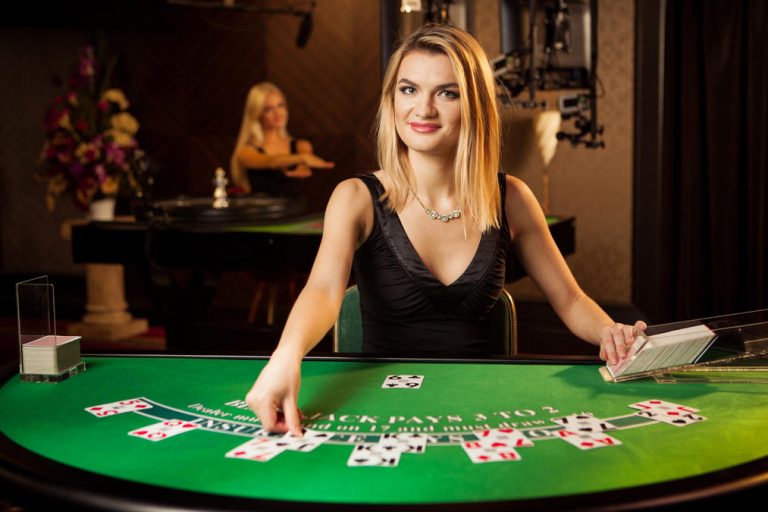Playing Online Slot Games