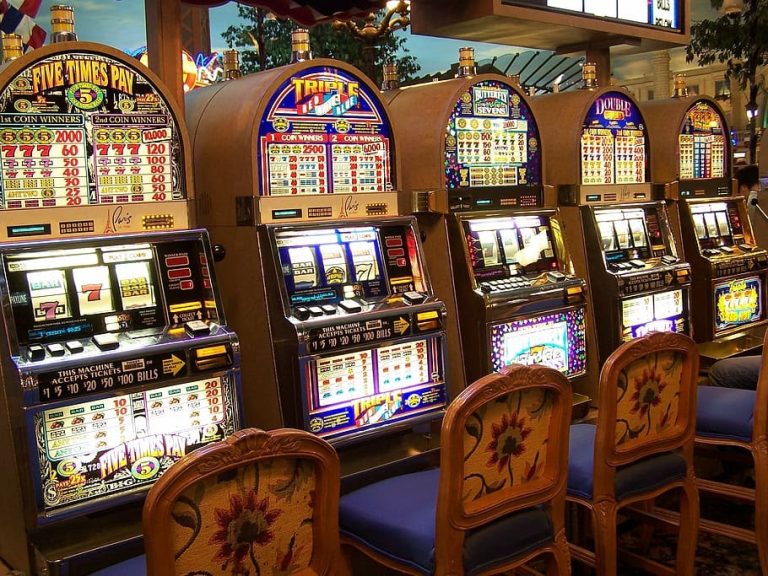 Online Slot Features