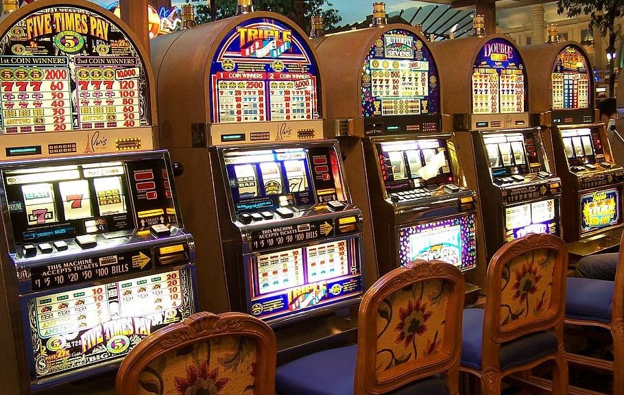 Online Slot Features